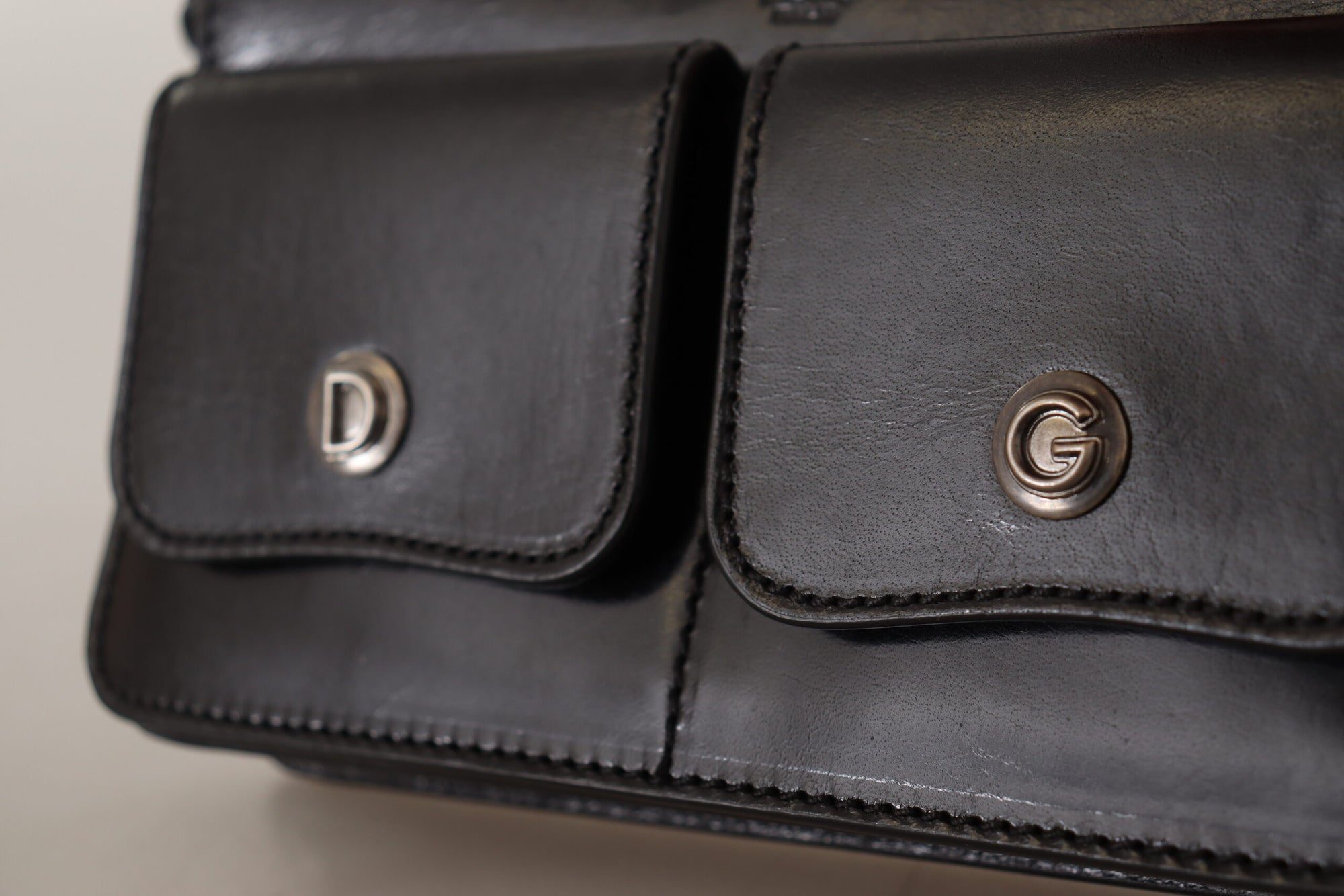 Dolce &amp; Gabbana Elegant Mini Leather Wallet in Timeless Black