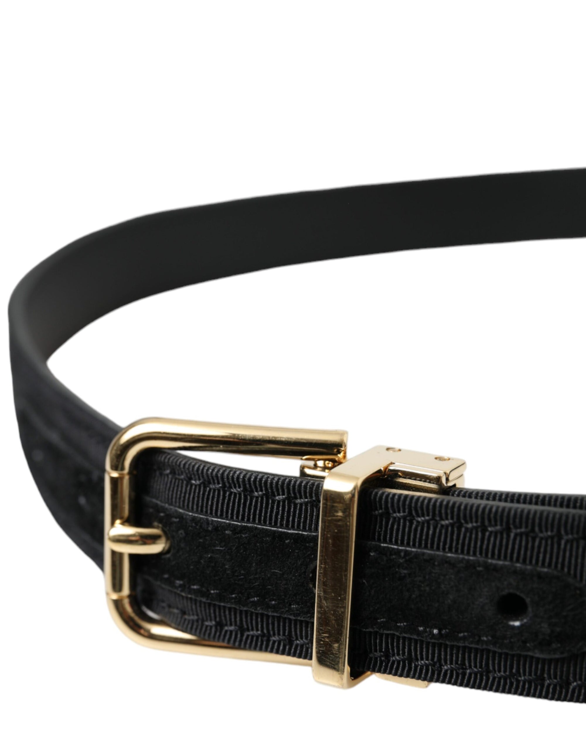 dolce-gabbana-gold-buckle-leather-belt-closeup