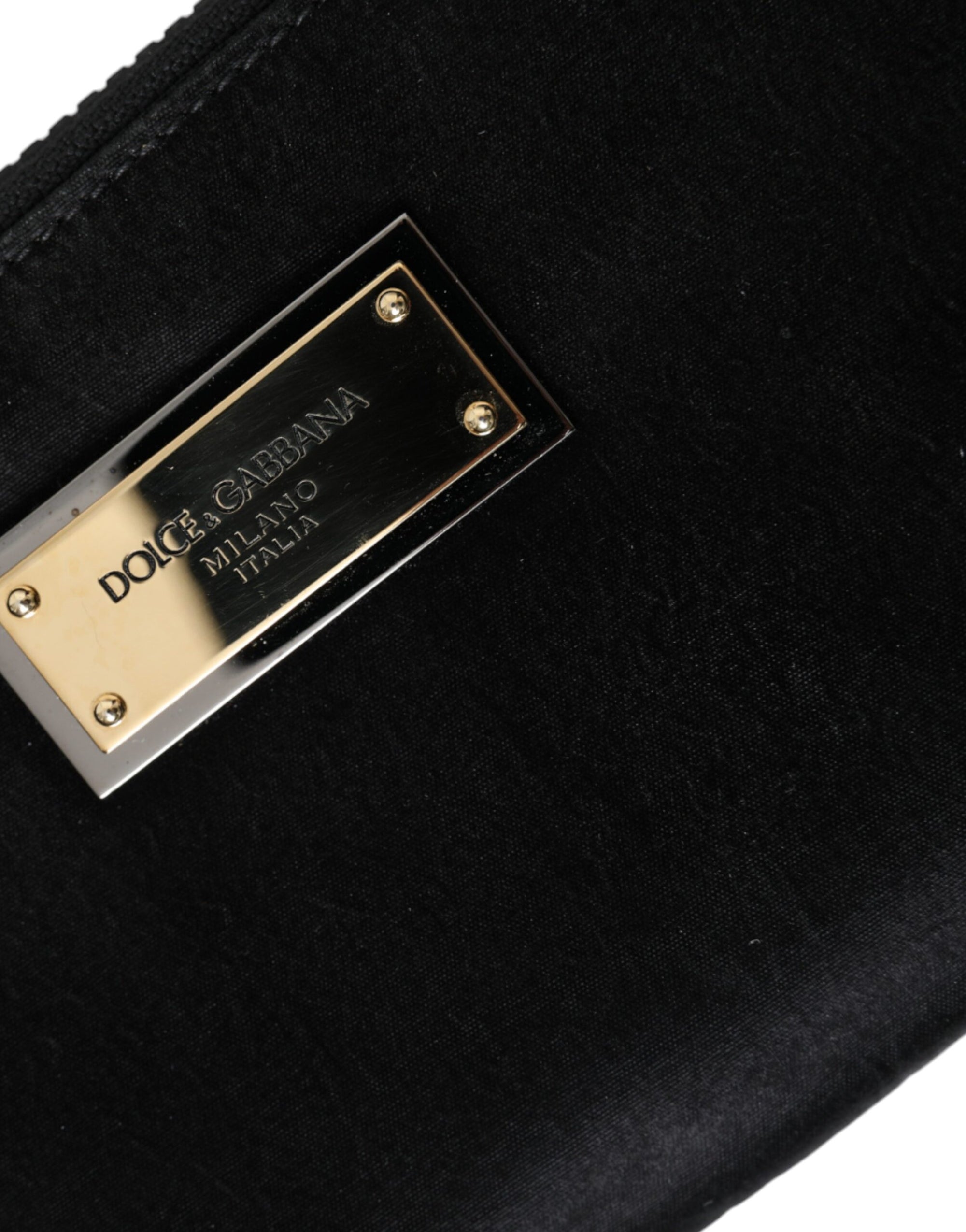 dolce-gabbana-pouch-bag-leather-logo-closeup