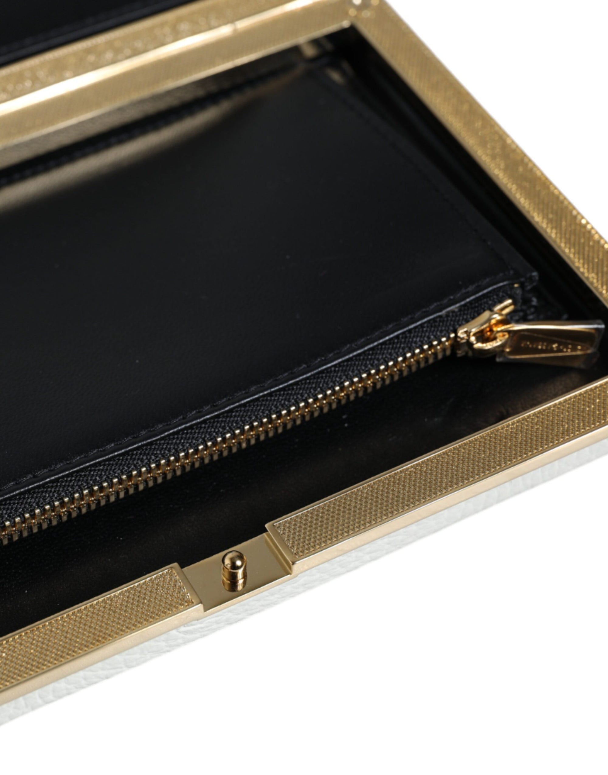 dolce-gabbana-white-clutch-detail-view