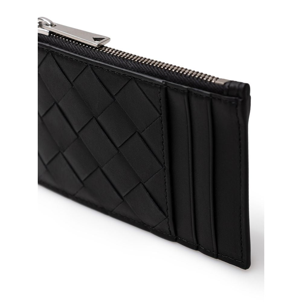 bottega-veneta-black-leather-wallet-closeup