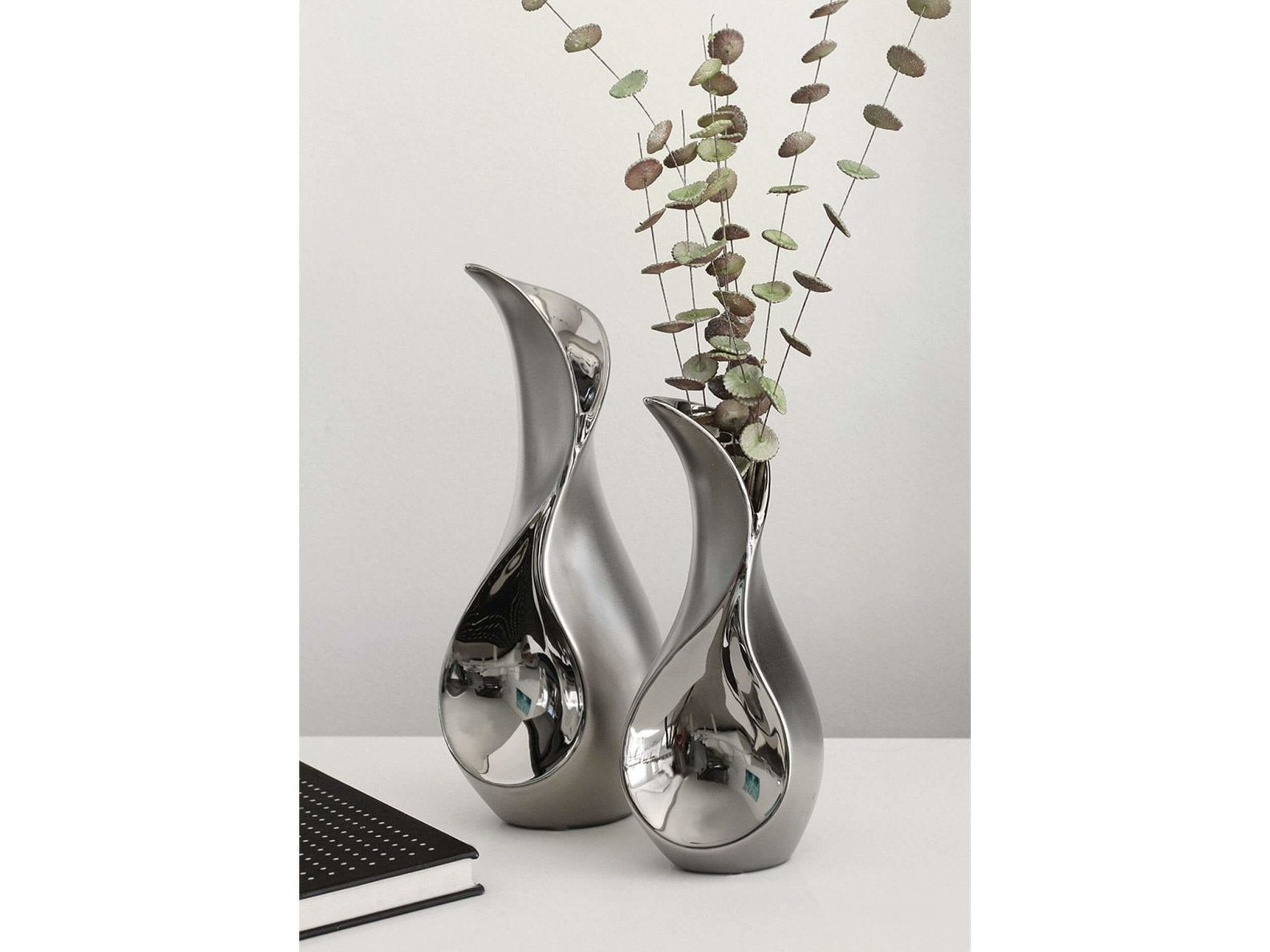 Moderne tropfenförmige Tischvase in Silber | Mattello | H. 30 cm